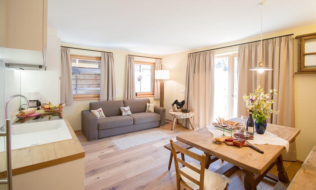 Апартаменты Chalet Da Mont Сельва-ди-Валь-Гардена Экстерьер фото