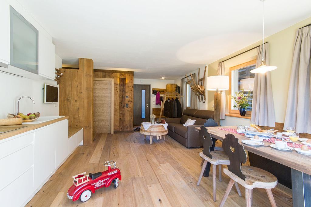 Апартаменты Chalet Da Mont Сельва-ди-Валь-Гардена Экстерьер фото